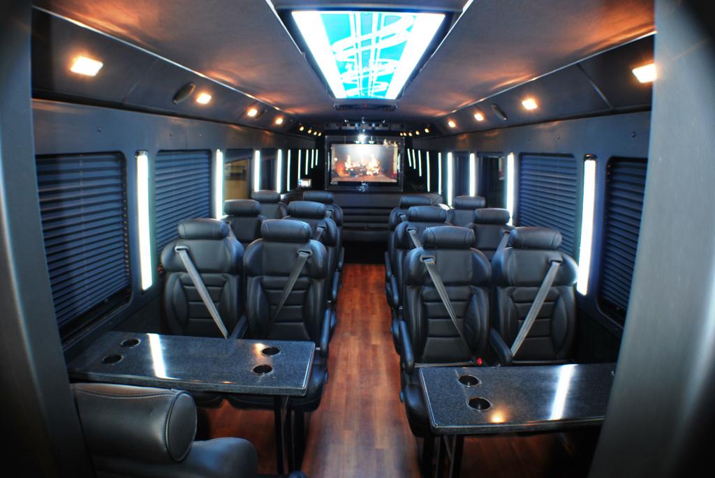charter bus rentals Bloomington Illinois