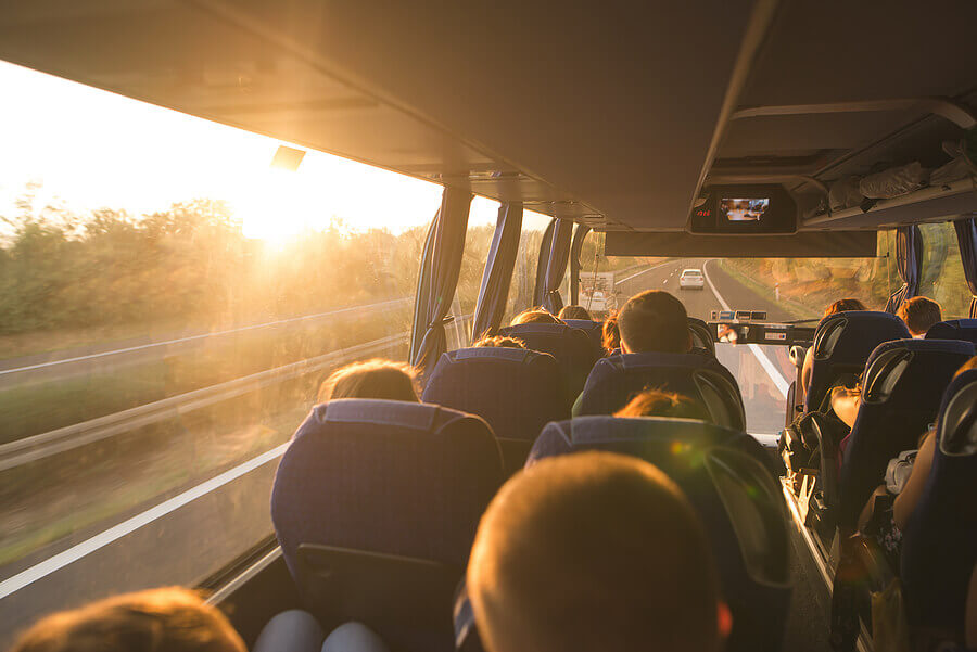 School Field Trip Bus Rentals in Schaumburg